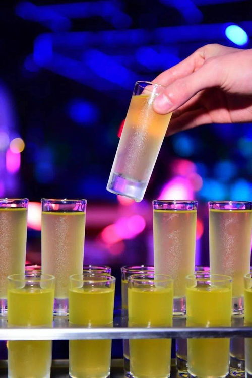 在辰色，捕捉實現(xiàn)快樂的一萬種可能 微醺時刻的無限探索