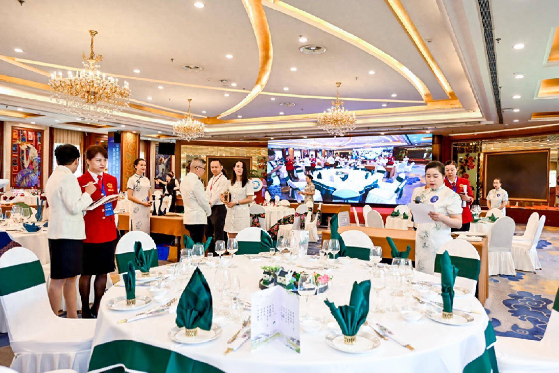 云南省首屆飯店與餐飲行業(yè)宴會(huì)服務(wù)師職工職業(yè)技能競(jìng)賽在昆圓滿(mǎn)落幕
